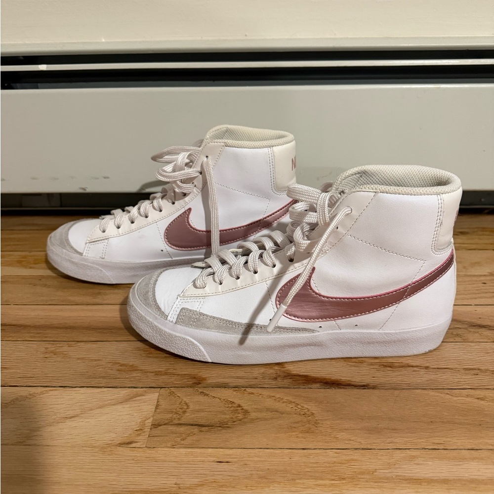 Nike White and Pink High-Tops